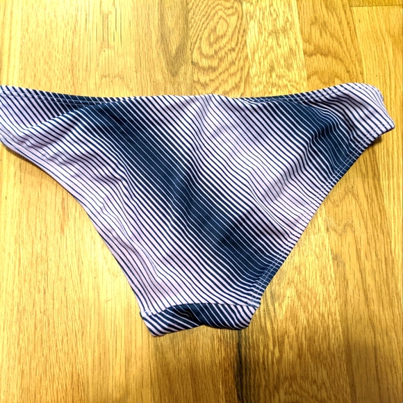 Victoria Secret halter bikini set - Picture 3 of 5